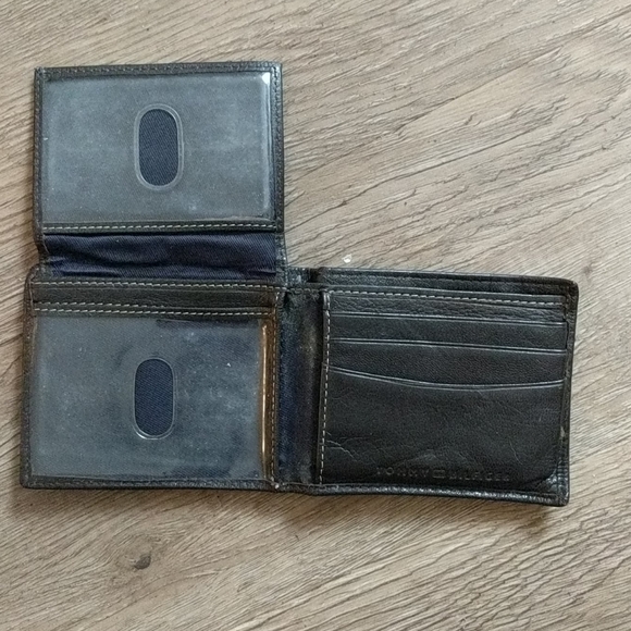 Wallet - Picture 2 of 3